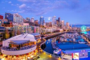 Seattle-at-night.-Beautiful-skyscrapers.-Bright-colors.-cm