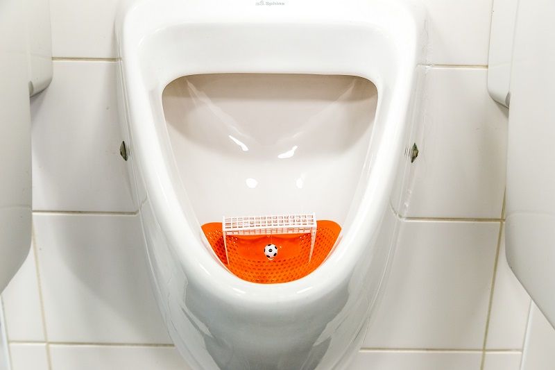 Netherlands.-Urinal-with-soccer-goal-and-football-cm