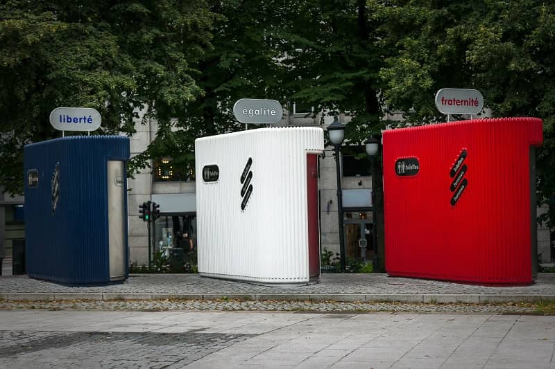 Toilets in the colors of France in Oslo city-cm