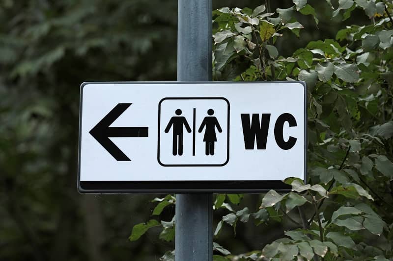 1434417012_Restroom woman man unisex restroom sign_Large-cm