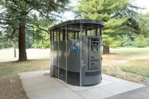 Portland Loo - Nature is calling-cm