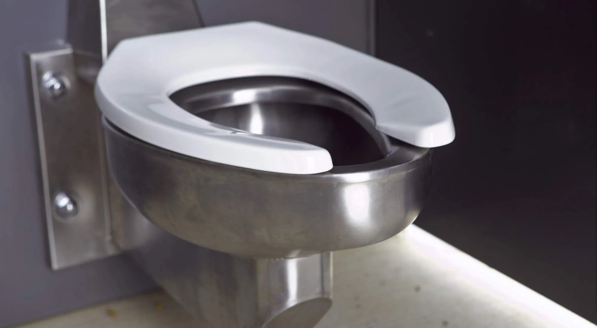 Portland Loo vs Competitors3